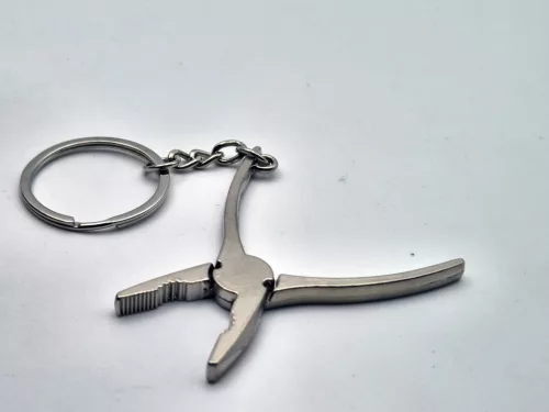 Kombinált fogó - szerszám kulcstartó kulcs tartó