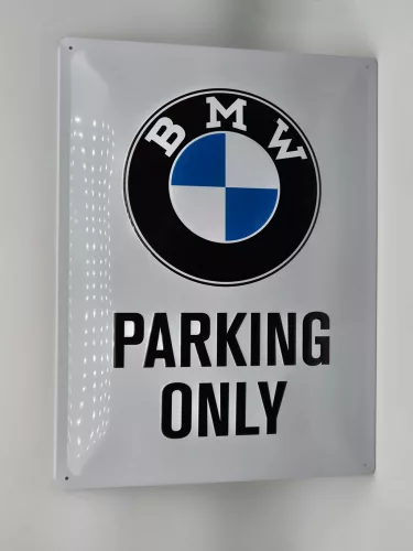 BMW Parking only fémplakát  fém tábla (30x40cm)