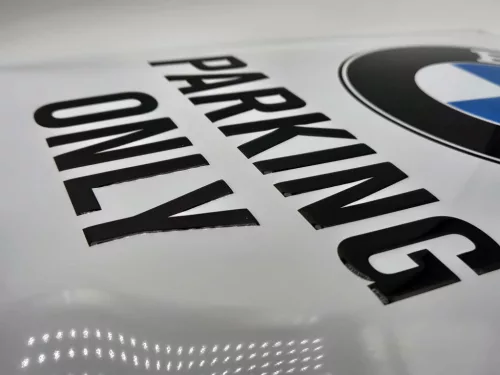 BMW Parking only fémplakát  fém tábla (30x40cm)