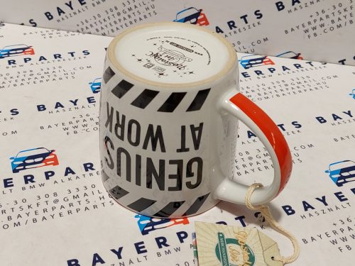 Warning - Genius at work - kerámia bögre