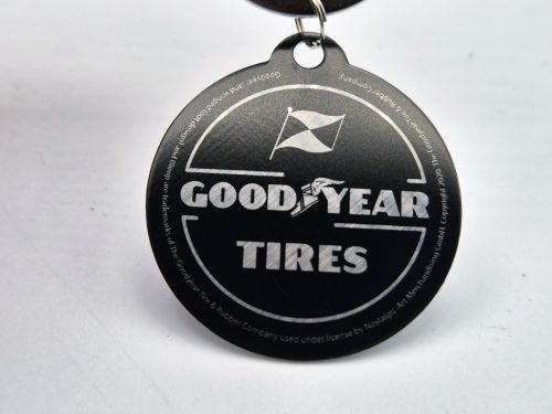 Good Year kulcstartó