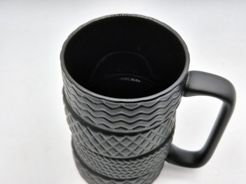 Autós gumi gumiabroncs bögre