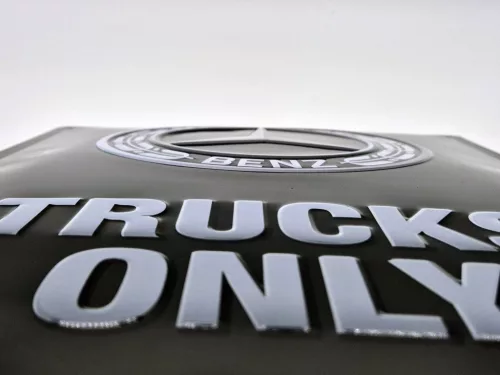 Mercedes - Benz - trucks only - fémplakát  fém tábla (30x40cm)