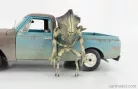 CHEVROLET  C-10 PICK-UP AND ALIEN FIGURE 1971 - INDEPENDENCE DAY