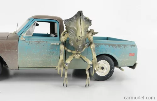 CHEVROLET  C-10 PICK-UP AND ALIEN FIGURE 1971 - INDEPENDENCE DAY