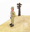 DIORAMA  SOLDATO NEL DESERTO - DESERT MAN  BEIGE