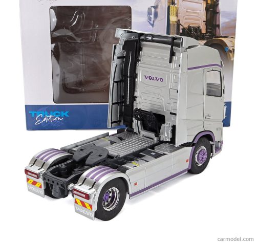 VOLVO  FH16 750 GLOBETROTTER XL TRACTOR TRUCK 2-ASSI 2021  SILVER PURPLE