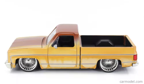 CHEVROLET  C-10 PICK-UP CUSTOM 1985  2 TONE CREAM BROWN