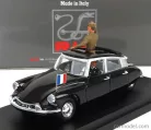 CITROEN  DS19 CABRIOLET WITH GENERAL DE GAULLE AND DRIVER FIGURE 1960