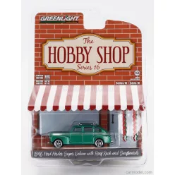 FORD USA  FORDOR SUPER DELUXE WITH SURFBOARD 1946  GREEN