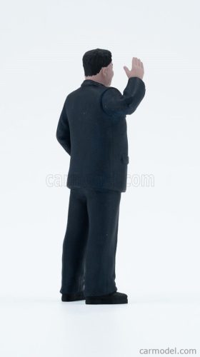 FIGURES  MAN - KIM JONG  VARIOUS
