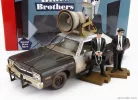DODGE  MONACO BLUESMOBILE WITH THE HORN ON THE ROOF 1974 - WITH THE BLUES BROTHERS FIGURES  BLACK WHITE