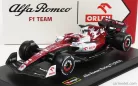 ALFA ROMEO  F1  C42 TEAM ORLEN RACING N 24 BAHRAIN GP 2022 GUANYU ZHOU - WITH HELMET AND PLASTIC SHOWCASE - EXCLUSIVE CARMODEL  WHITE RED MET
