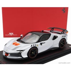   FERRARI  SF90 XX STRADALE 2024 - CON VETRINA - WITH SHOWCASE  BIANCO ARTICO - WHITE MET ORANGE BLACK