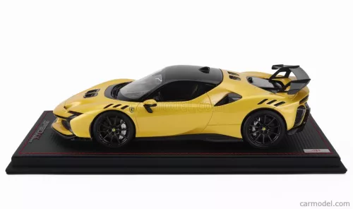 FERRARI  SF90 XX STRADALE 2024 - CON VETRINA - WITH SHOWCASE  GIALLO TRISTRATO - YELLOW MET BLACK