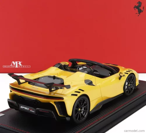 FERRARI  SF90 XX STRADALE SPIDER 2024 - CON VETRINA - WITH SHOWCASE  GIALLO TRISTRATO - YELLOW MET BLACK