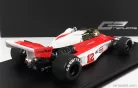 McLAREN  F1  M23 FORD COSWORTH MARLBORO McLAREN TEAM N 12 SEASON 1976 JOCHEN MASS - CON VETRINA - WITH SHOWCASE  RED WHITE