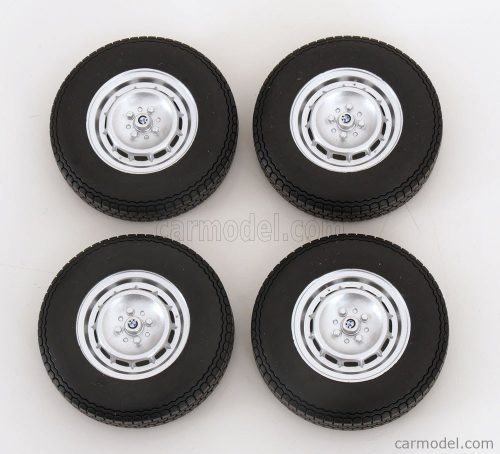 ACCESSORIES  SET 4X WHEELS AND RIMS FOR BMW 2002 1971  BLACK CHROME