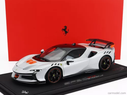 FERRARI  SF90 XX STRADALE 2024 - CON VETRINA - WITH SHOWCASE  BIANCO ARTICO - WHITE MET ORANGE BLACK
