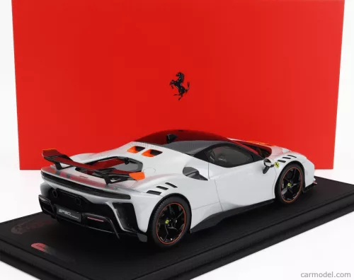 FERRARI  SF90 XX STRADALE 2024 - CON VETRINA - WITH SHOWCASE  BIANCO ARTICO - WHITE MET ORANGE BLACK
