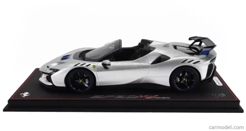 FERRARI  SF90 XX STRADALE SPIDER 2024 - CON VETRINA - WITH SHOWCASE  ARGENTO NURBURGRING - SILVER BLUE BLACK
