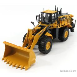 KOMATSU  WA600 RUSPA GOMMATA - SCRAPER TRACTOR  YELLOW BLACK
