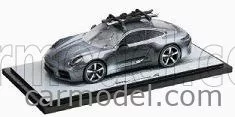 PORSCHE  911 992-2 CARRERA S COUPE 2024 - CHRISTMAS EDITION 2025 WITH SKI AND SNOW EFFECT - CON VETRINA - WITH SHOWCASE  BLACK