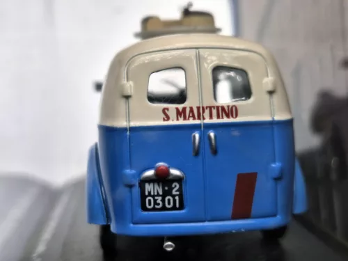Lancia Ardea 800 van S. Martino year 1949 cream white / blue 1:43 Altaya