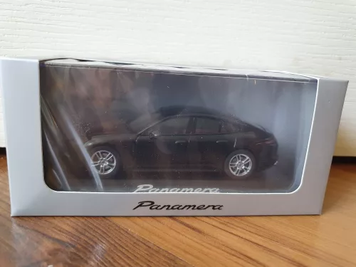 Porsche Panamera (2.Gen.) 1:43 1/43 modellautó