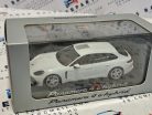 Porsche Panamera 4 E-Hybrid Minichamps 1:43 modellautó