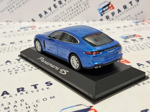 Porsche Panamera 4S (2. Gen.) 1:43Herpa modellautó