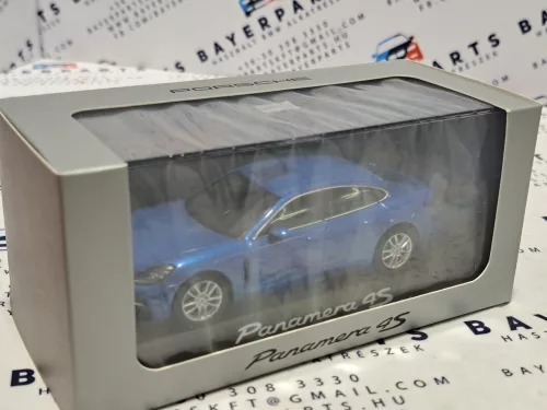Porsche Panamera 4S (2. Gen.) 1:43Herpa modellautó