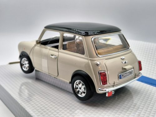 Mini Cooper (1969)  - Bburago - 1:16 1/16 modellautó