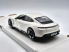 Porsche Taycan Turbo S - Bburago - 1:24