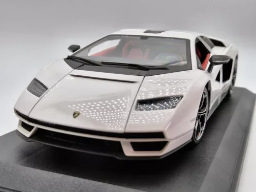 Lamborghini Countach Lpi 800-4 (2021) - Maisto - 1:18