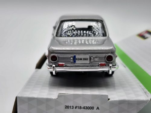 BMW 2002tii (1972) - Bburago - 1:32