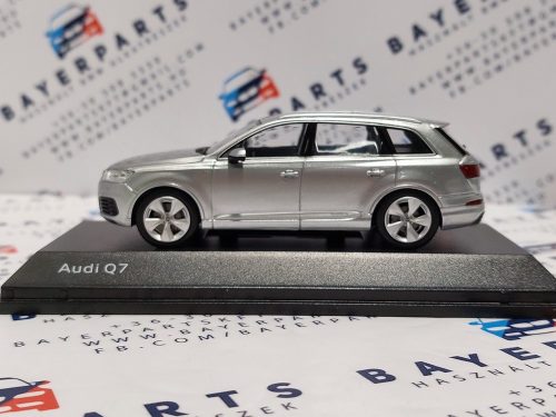 Audi Q7 V8 TDI Quattro S-line (2014) - Spark-Model - 1:43 - repedt vitrinnel