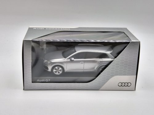 Audi Q7 V8 TDI Quattro S-line (2014) - Spark-Model - 1:43