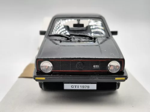 Volkswagen VW Golf I GTI (1976) - Bburago- 1:24 - fekete