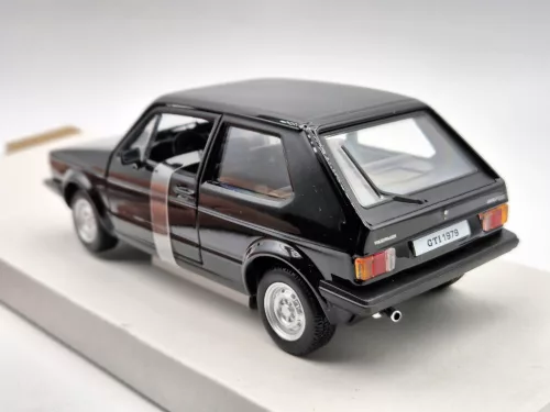 Volkswagen VW Golf I GTI (1976) - Bburago- 1:24 - fekete