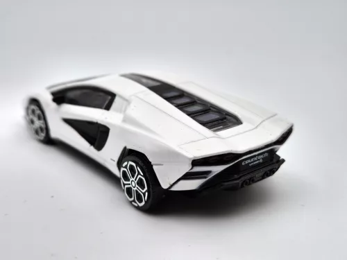 Lamborghini Countach LPI 800-4 (2022) - Bburago - 1:43
