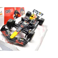 Red Bull F1 RB18 #11 (2022) - Sergio Perez - Bburago - 1:43