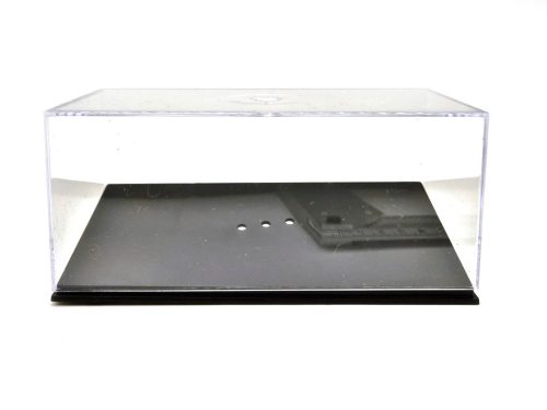 Vitrin/display 1:43 méretű modellautóhoz - döntött
