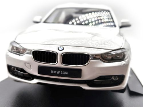 BMW F30 335i (2012) - Welly - 1:18