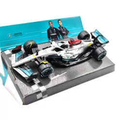   Mercedes - AMG Petronas F1 W13E #44 (2022) - Lewis Hamilton -  Bburago - 1:43