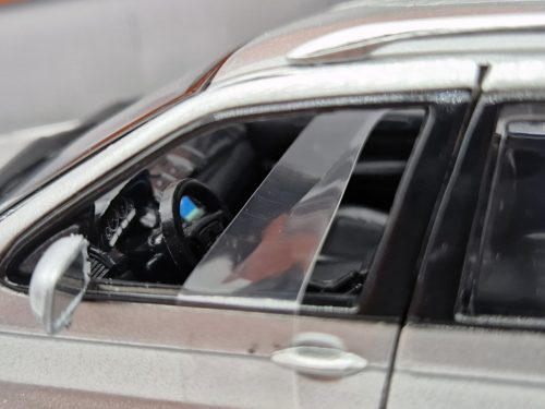 BMW E53 X5 (2001) -  Motor Max - 1:24