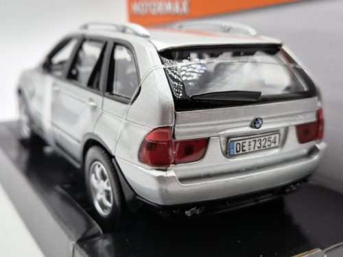 BMW E53 X5 (2001) -  Motor Max - 1:24