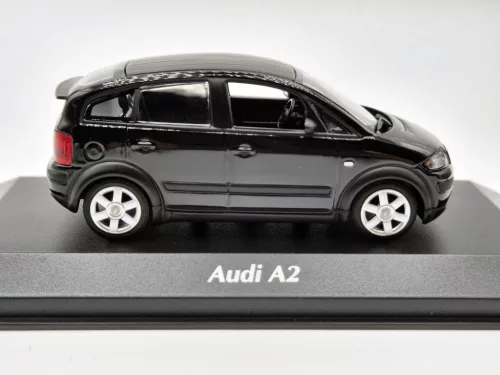 Audi A2 (2000) -  Maxichamps - 1:43