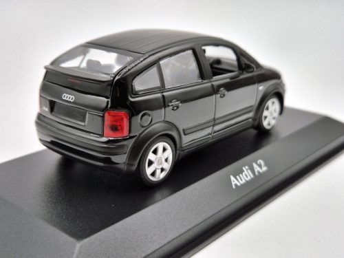 Audi A2 (2000) -  Maxichamps - 1:43