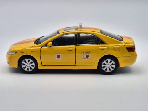 Toyota Camry - tokiói taxi (2009) -  Edicola - 1:38